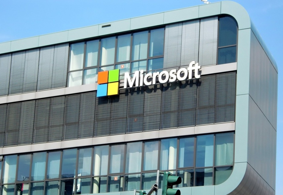 マイクロソフト社ビルとロゴ