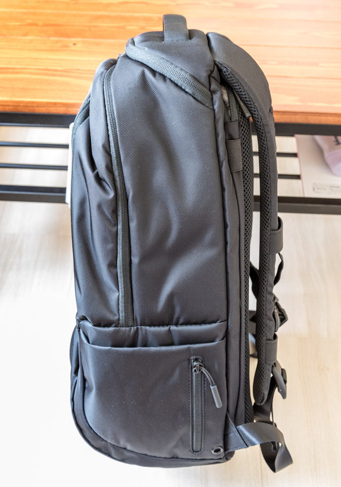 カメラバック Incase DSL Pro 側面