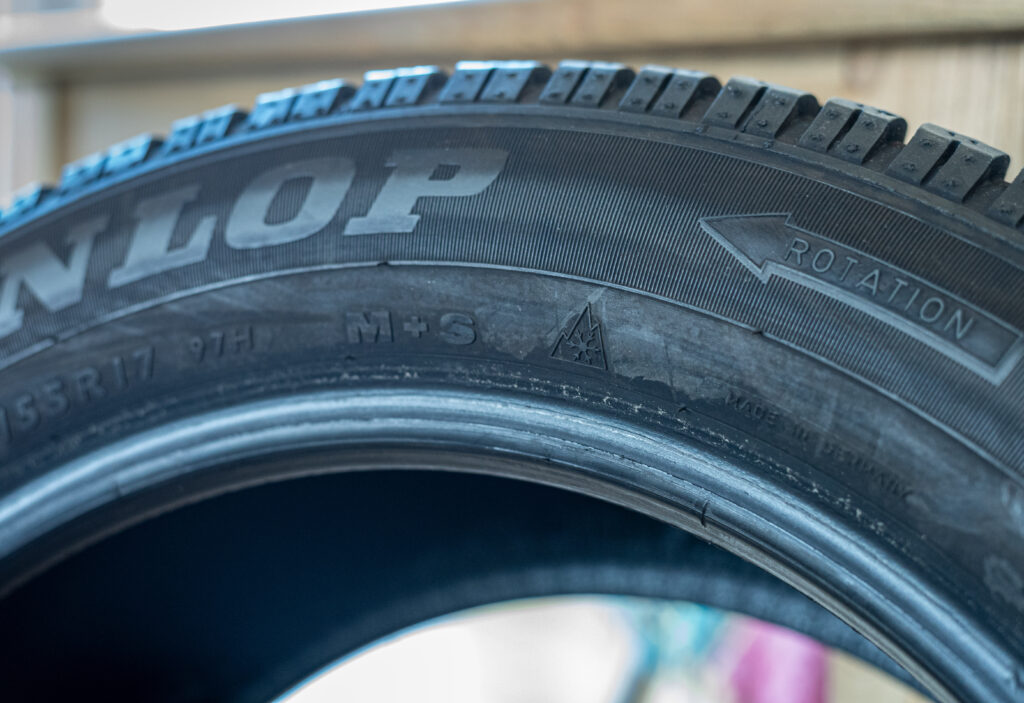 冬タイヤ 装着しないと駄目って本当?