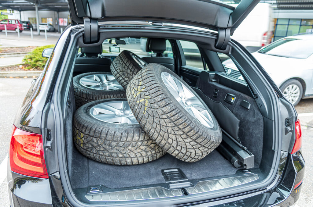 冬タイヤ 装着しないと駄目って本当?