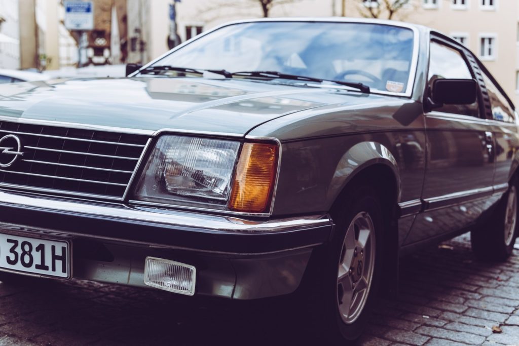 仏 PSA プジョー 万年赤字の独オペルを買収す！