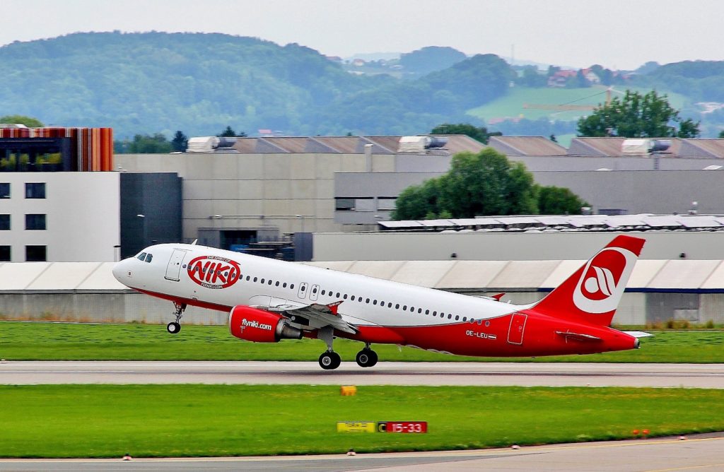 世界最大の旅行会社 Tui Niki を買収か?