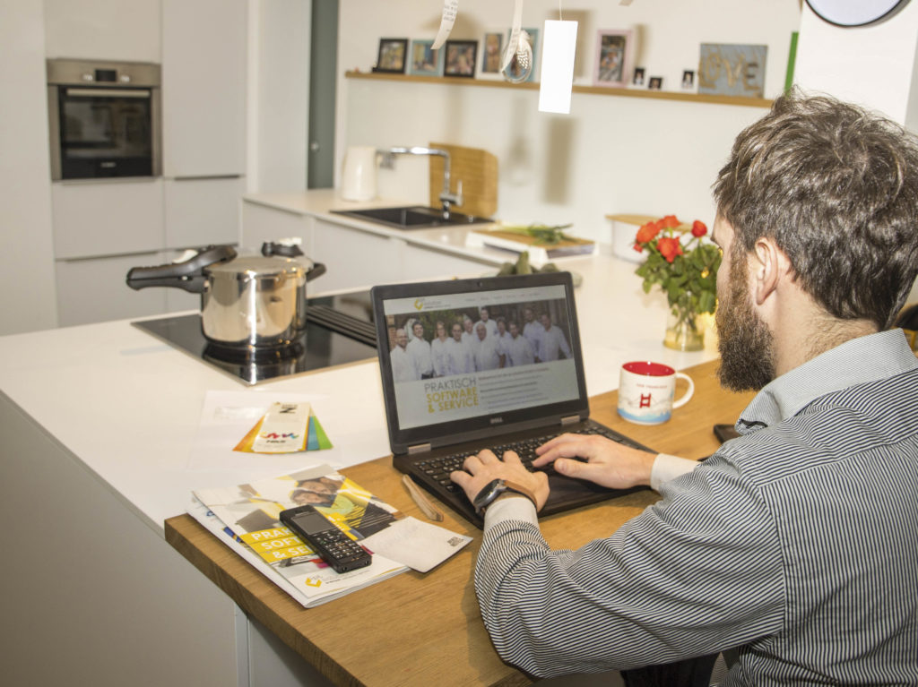 【コロナ特例】 ホームオフィス 600ユーロまで必要経費なり!