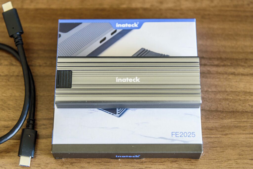 INATECK FE2025 M.2 SSD ケース