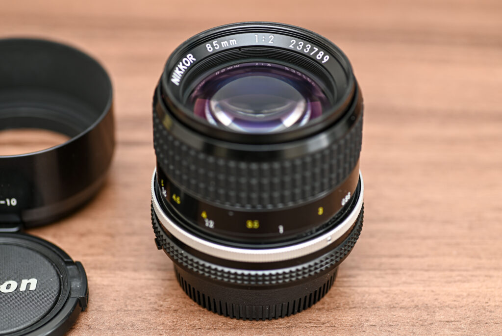 Nikkor 85mm F2 AI Fマウントで一番シャープなレンズ？
