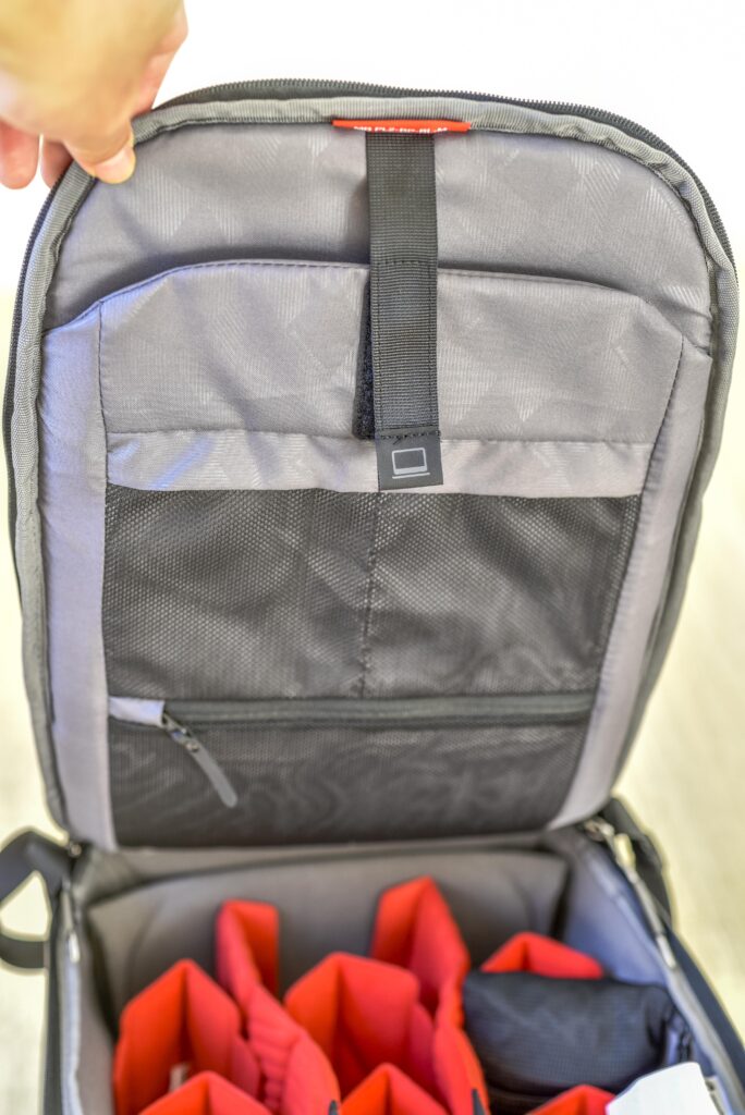 ノートパソコン収納可能