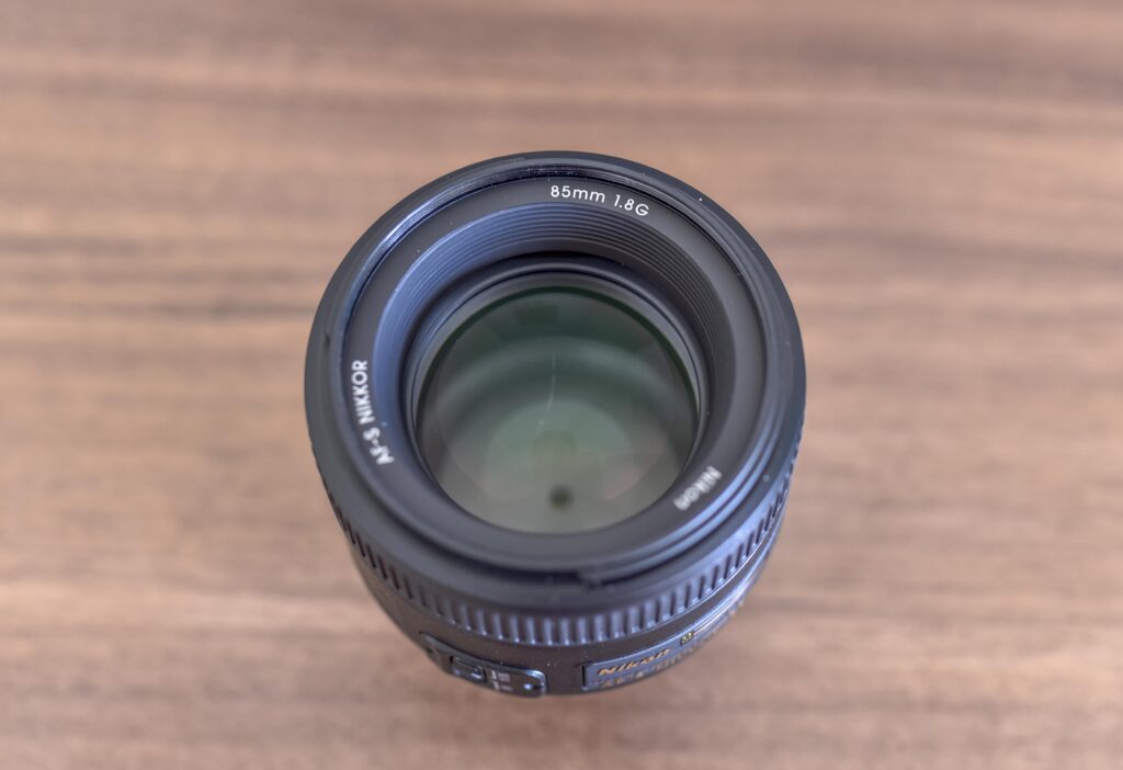 ニコン AF-S NIKKOR 85mm f/1.8G vs. Ai 85mm F2