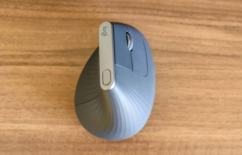 縦型マウスで腱鞘炎対策 【MX Vertical マウス編】