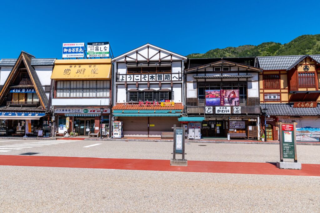 君は木曽福島を見たか？