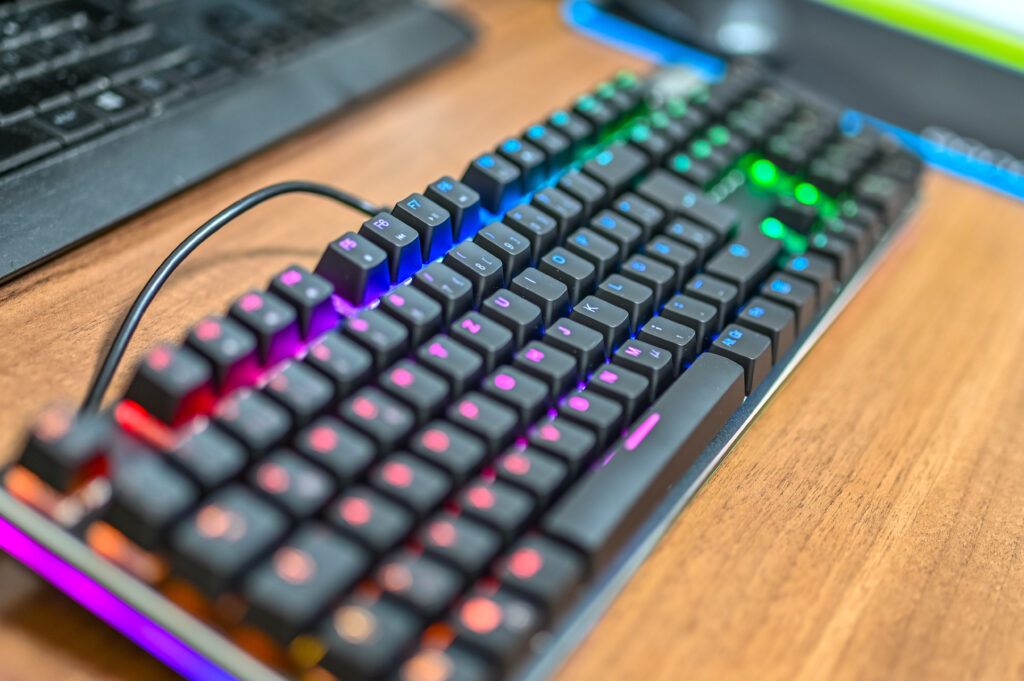 お手頃価格のメカニカルキーボード Blackshark Sixgill K2 RGB