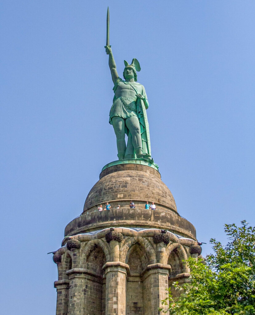 ヘルマン記念塔