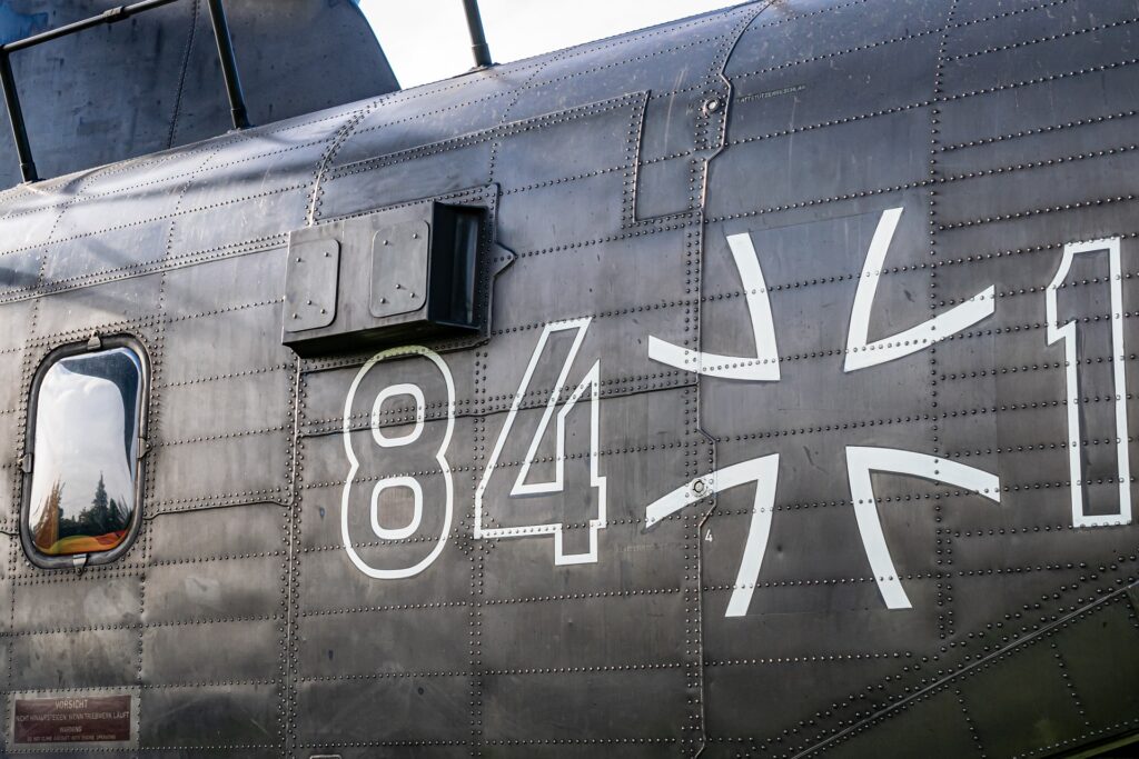 ドイツ軍人員不足問題 5000人の自由徴兵制度で解決?