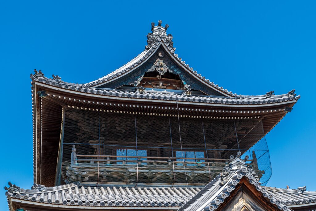 大通寺　門の横顔