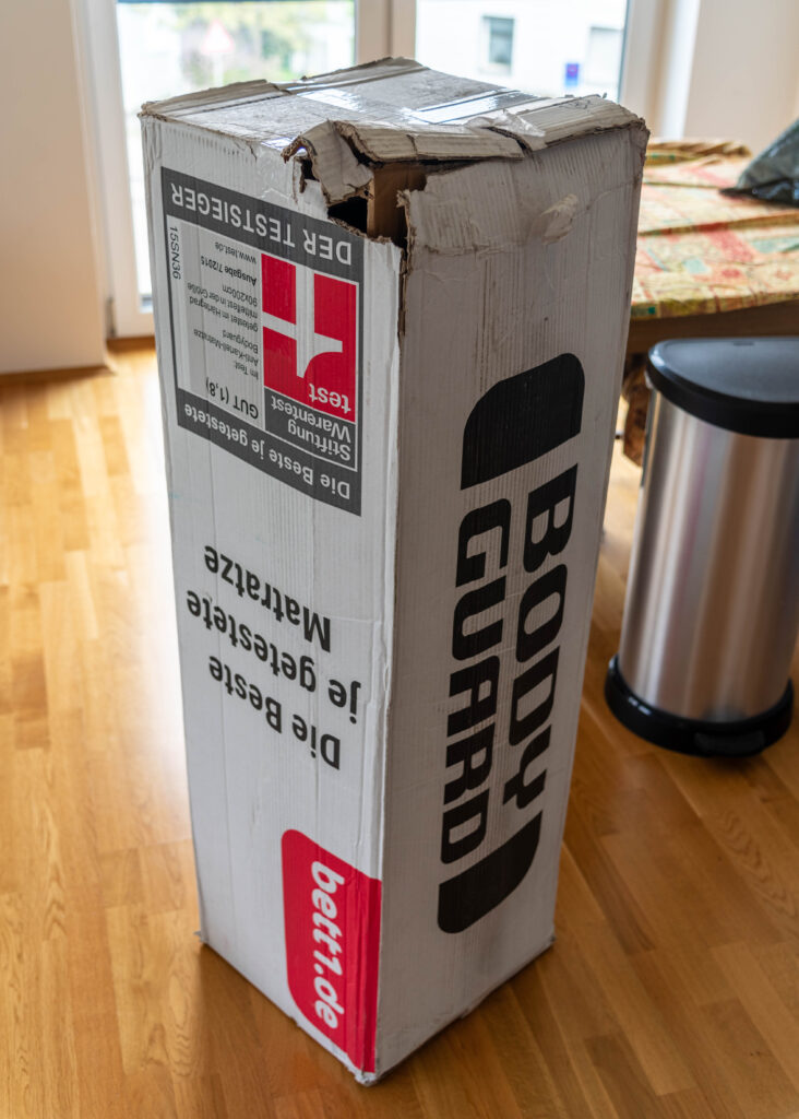 ボロボロになった箱