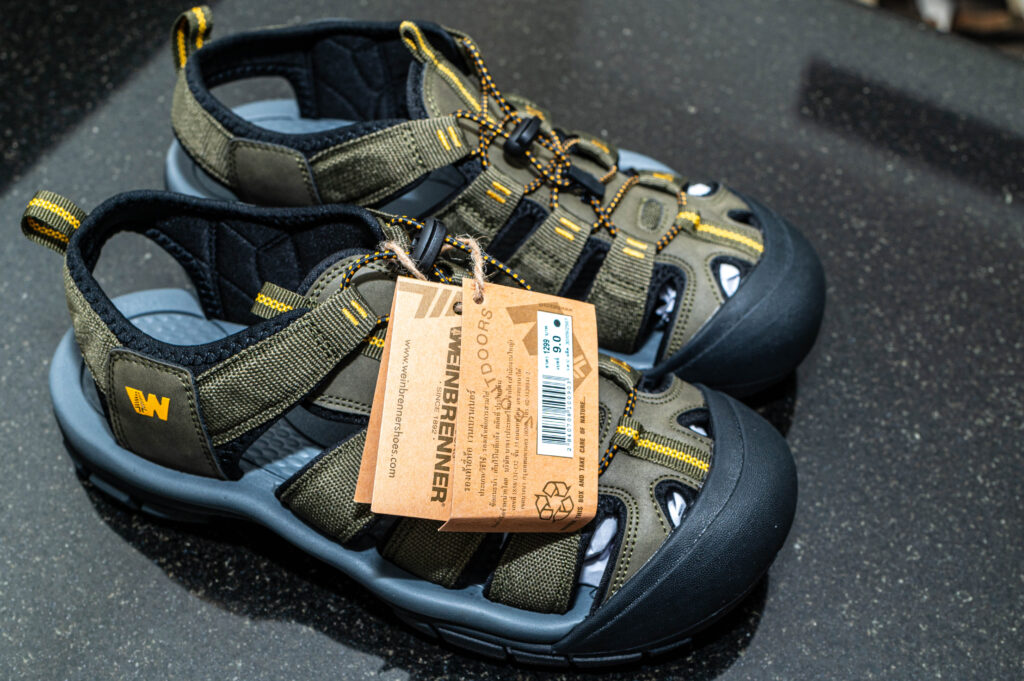 キーンサンダルのコピー