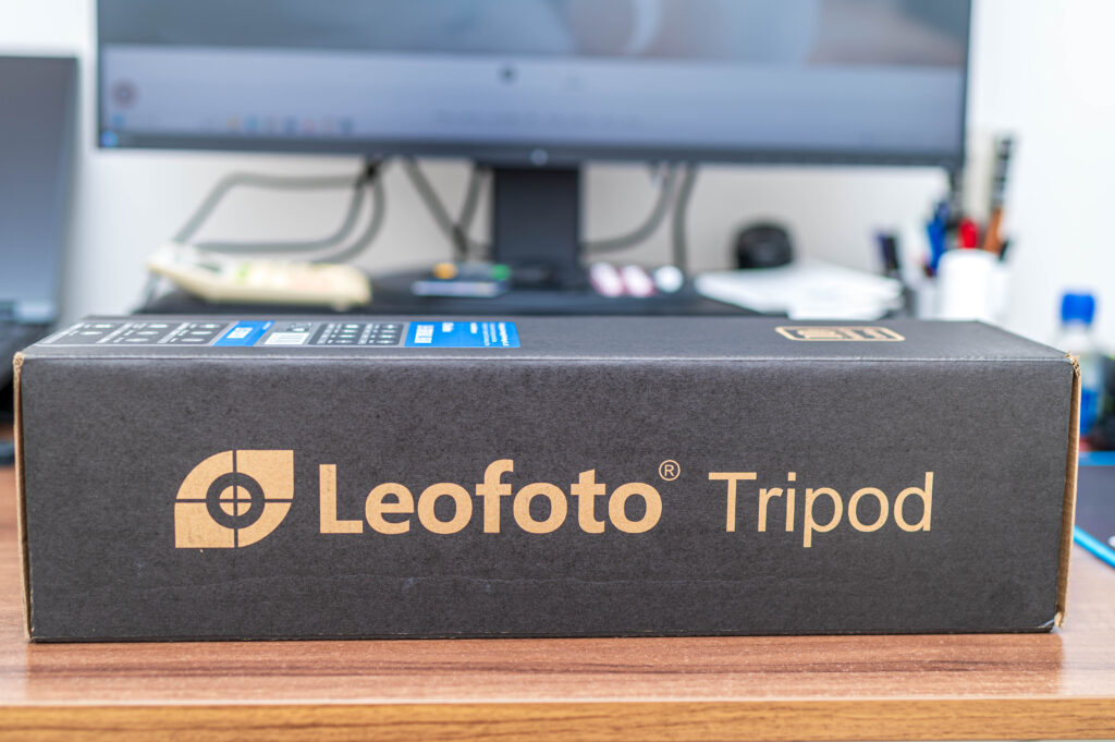 Leofoto　LS-283CM+LH-30　箱