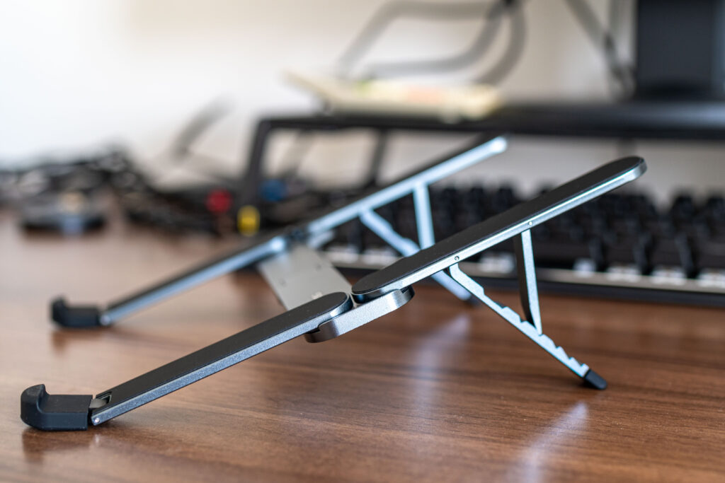 ラップトップスタンド　横