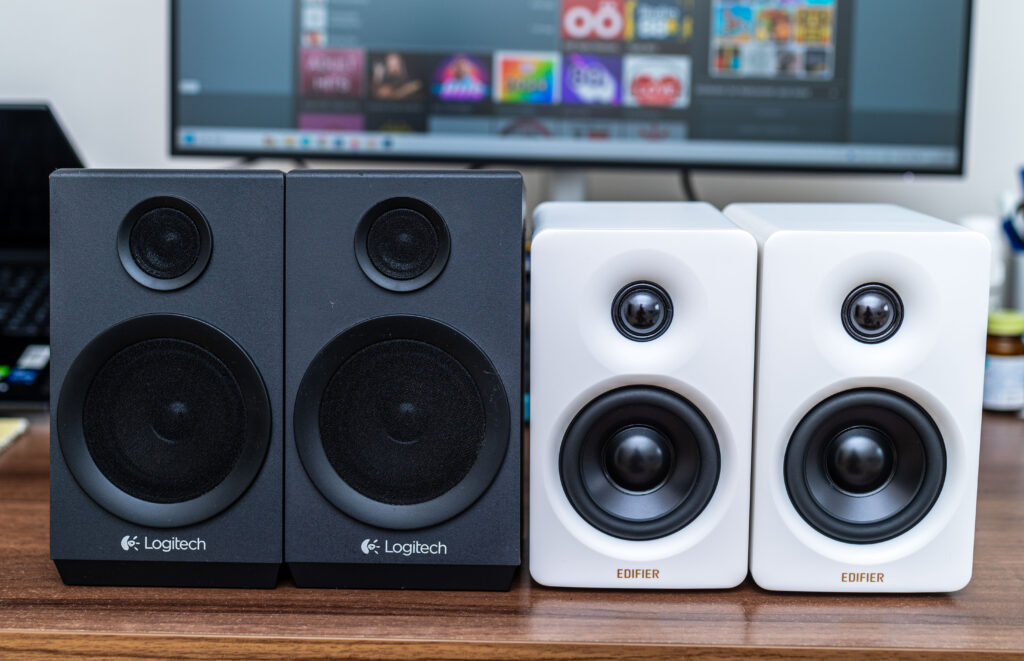 PCスピーカー正面から大きさ比較