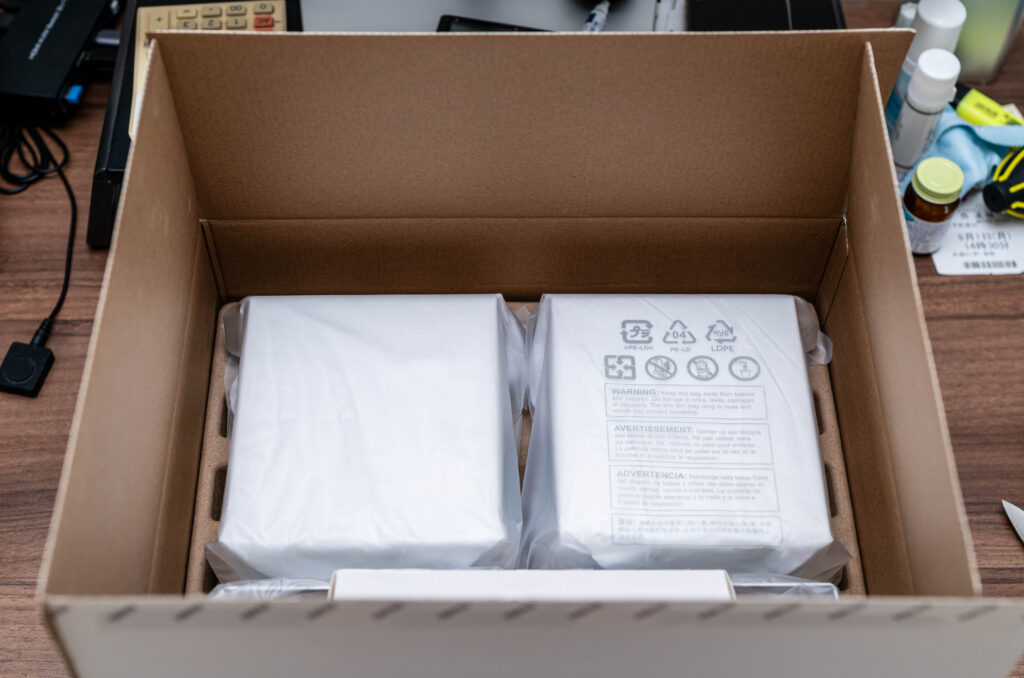 梱包されたPCスピーカー